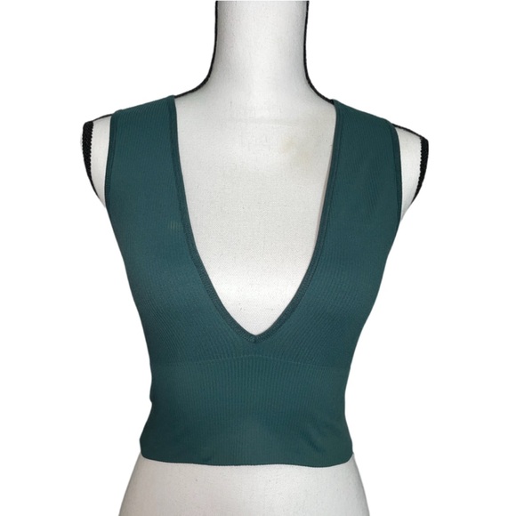 Urban Outfitters Out From Under Hailey Seamless Plunge Tank Top - Picture 2 of 7